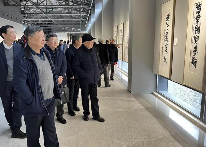 鹊枇杷》仅展一日深港艺术同时发声开元棋牌app一周观展｜宋画《山(图31)