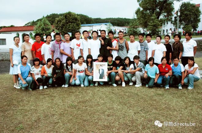7周年跟随15部纪录片回望开元棋牌试玩512大地震1(图7)